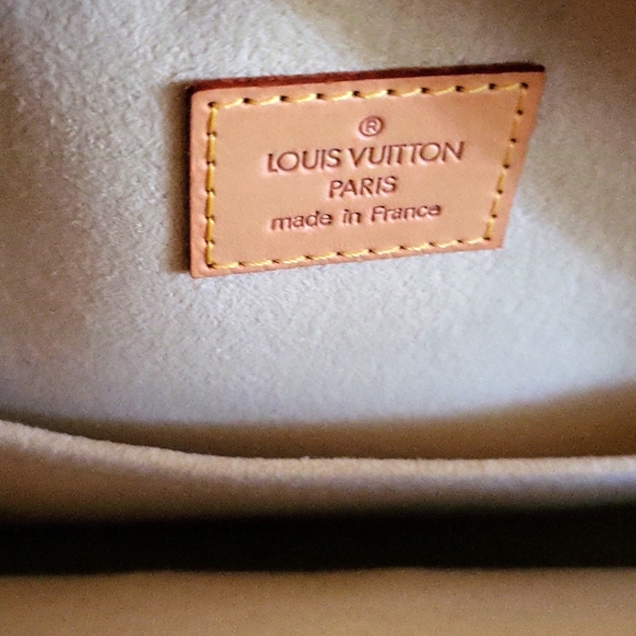 LOUIS VUITTON 🎀 EXCELLENT CONDITION 🩵DISCONTINUED 💄**MANHATTAN PM**💄 - Picture 4 of 14